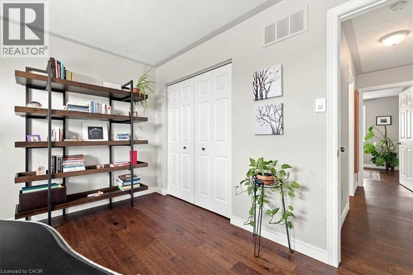 25 BIRCH Avenue — photo 28 of 40