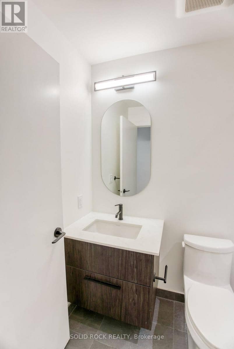 306 - 560 Rideau Street — photo 12 of 27