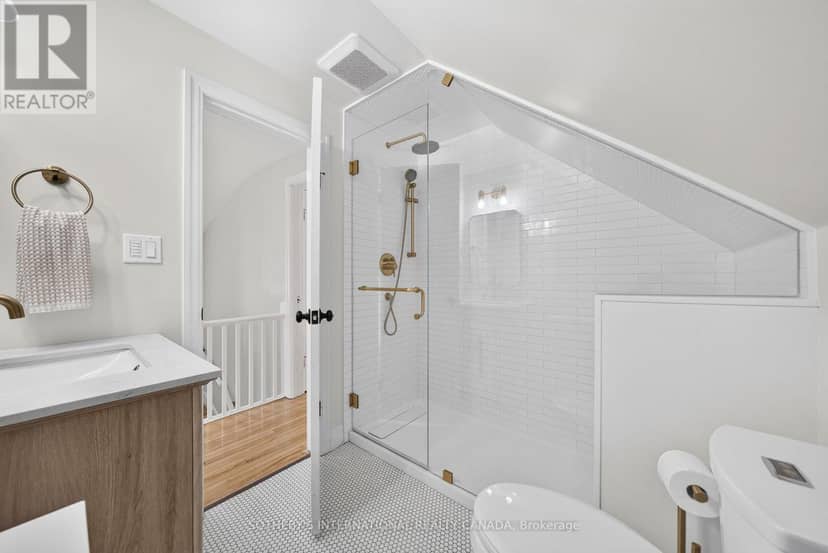 38 Roslin Avenue S — photo 20 of 30