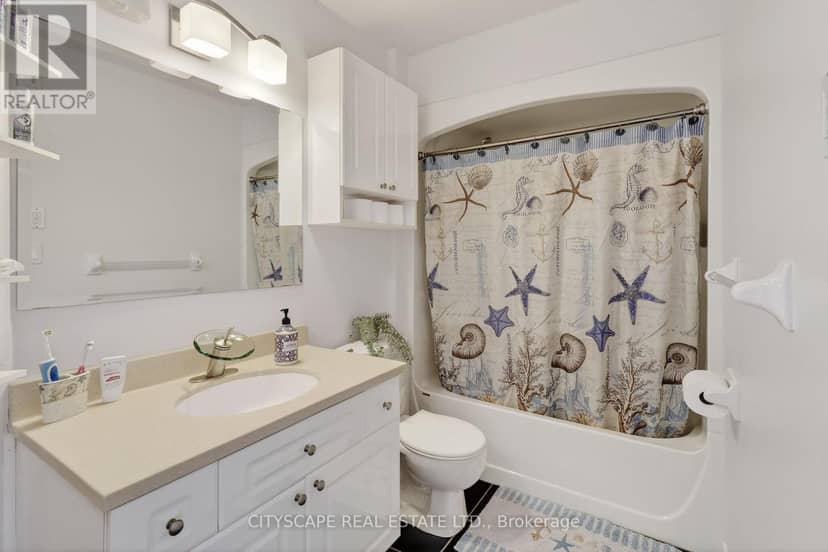 1100 Earnhart Street — photo 19 of 40