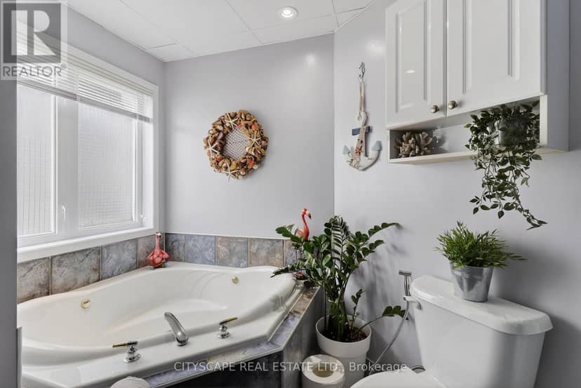 1100 Earnhart Street — photo 34 of 40