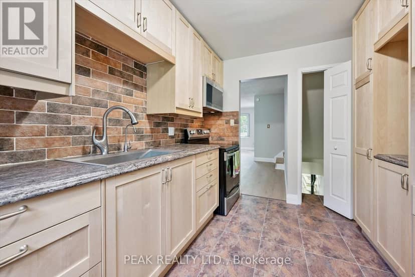 657B Albert Street — photo 22 of 40
