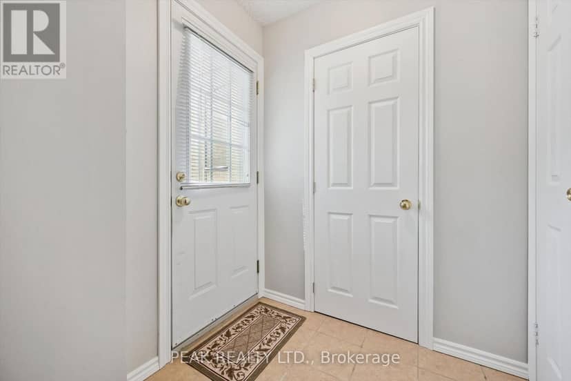 657B Albert Street — photo 7 of 40