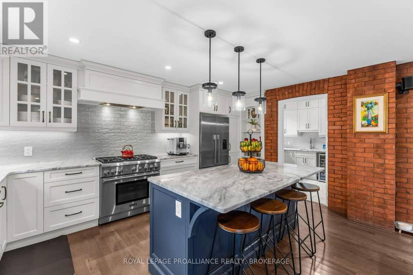 32 Kensington Avenue — photo 18 of 40