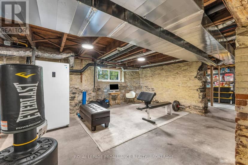 32 Kensington Avenue — photo 34 of 40