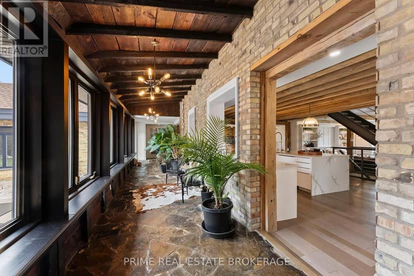 10096 Charlton Drive — photo 9 of 40