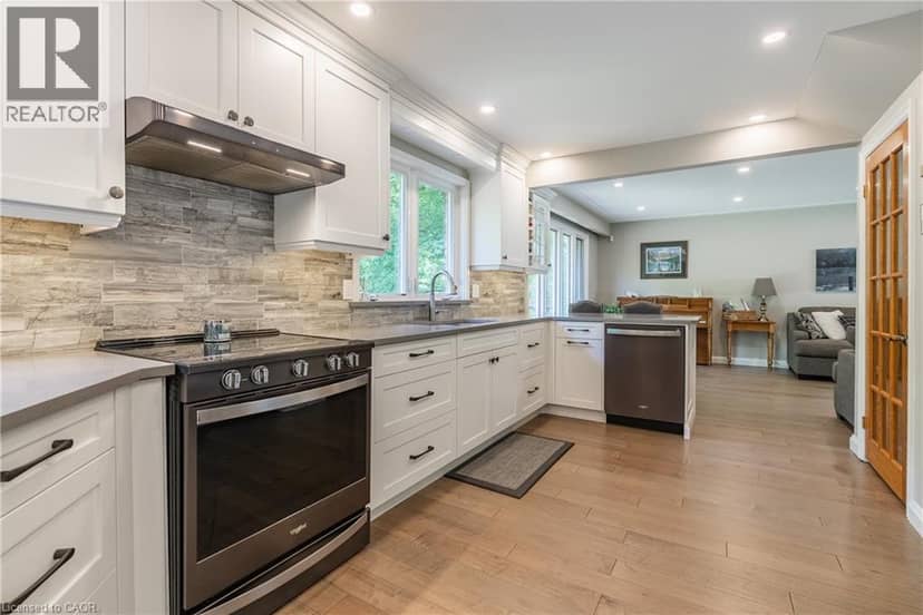 3 MAPLE Drive — photo 7 of 40