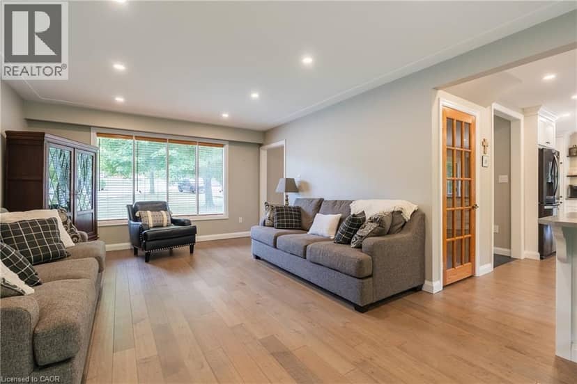3 MAPLE Drive — photo 4 of 40