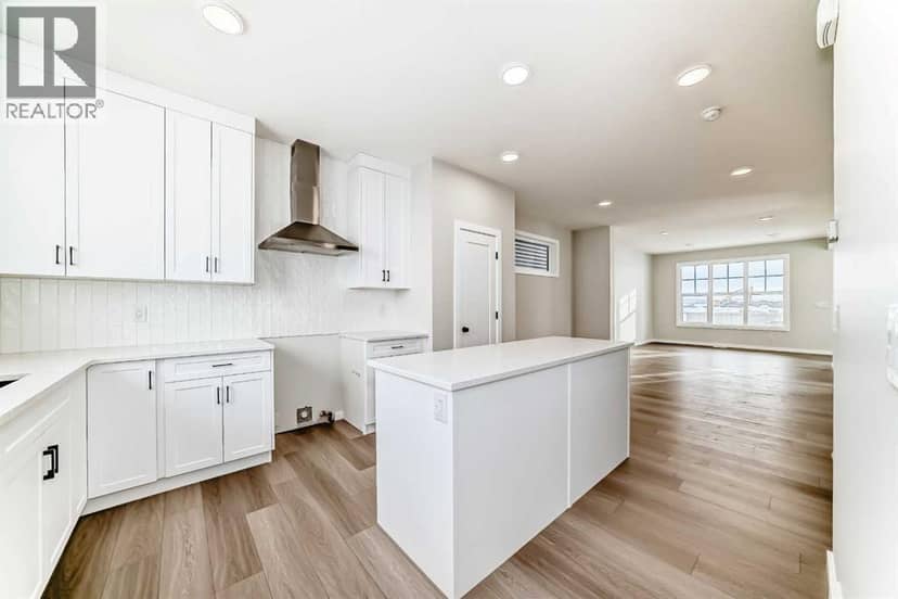 828 Sora Boulevard SE — photo 18 of 38