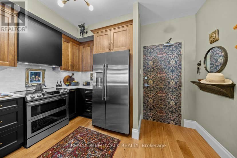 108 - 205 Bolton Street — photo 5 of 40