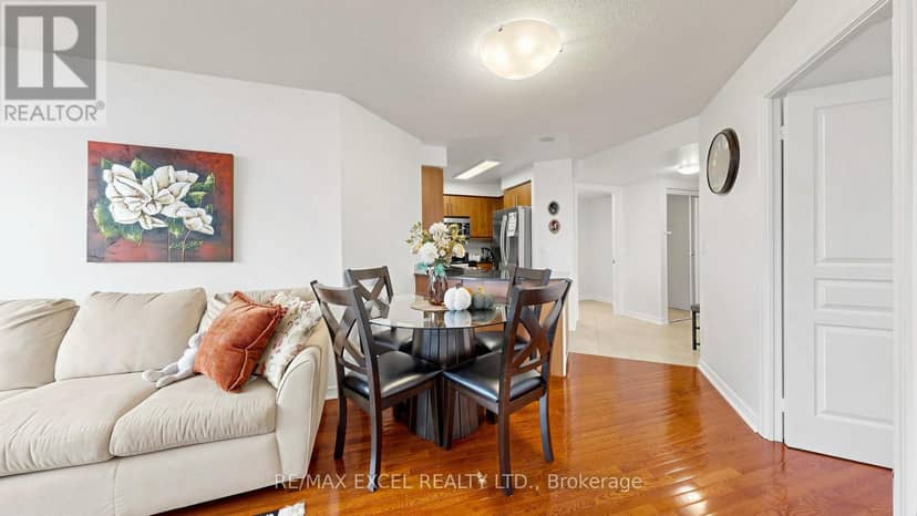1603 - 509 Beecroft Road — photo 11 of 35