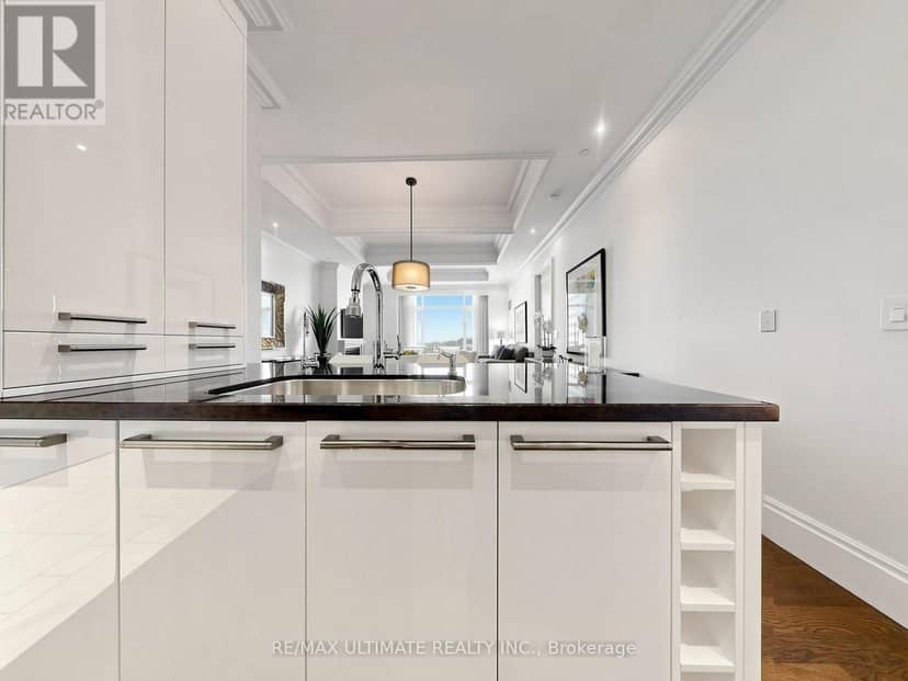 4706 - 311 Bay Street — photo 25 of 40