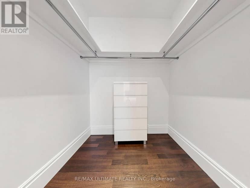 4706 - 311 Bay Street — photo 38 of 40