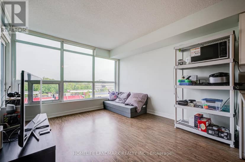305 - 15 Singer Court — photo 18 of 40
