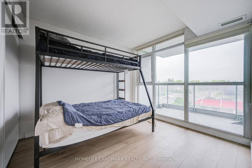 305 - 15 Singer Court — photo 25 of 40
