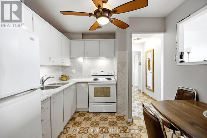 406 - 895 Kennedy Road — photo 13 of 26