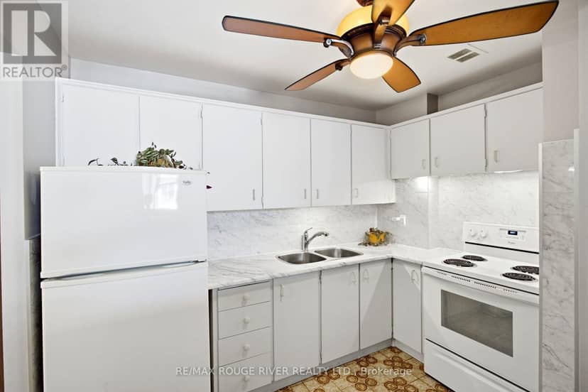 406 - 895 Kennedy Road — photo 14 of 26