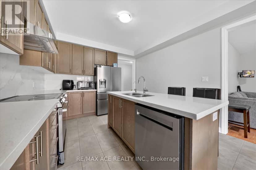 218 Flood Avenue — photo 14 of 40
