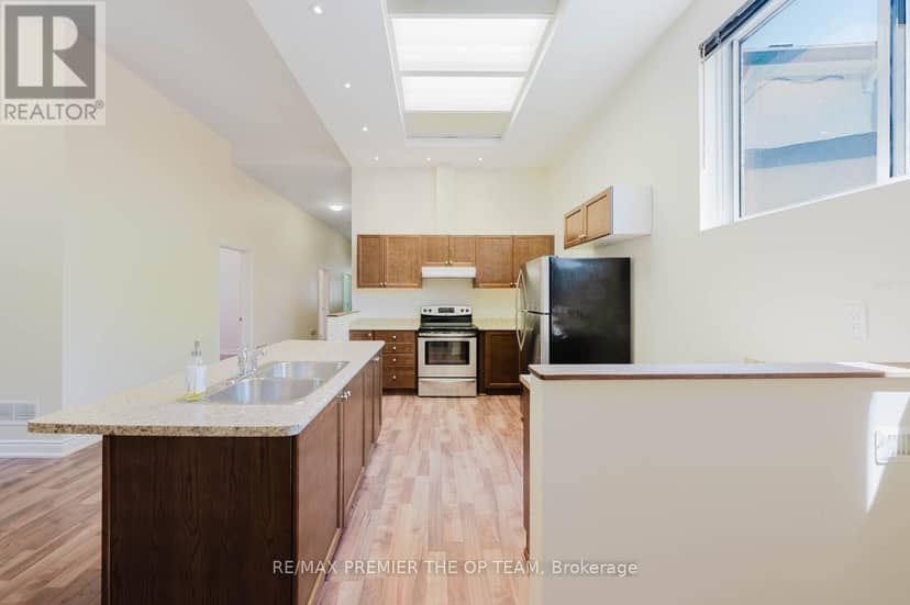 7930 Kipling Avenue — photo 5 of 40