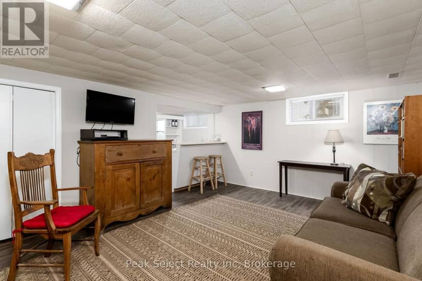 353 Queen Street E — photo 28 of 40