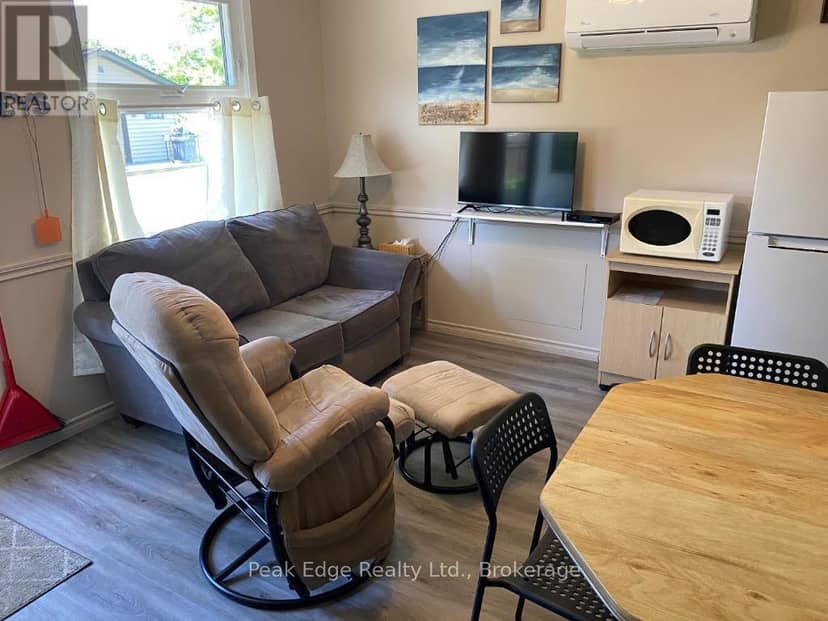 650 Highland Street — photo 14 of 37