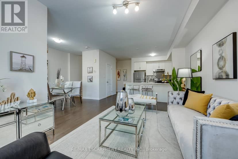 393 Grantham Common — photo 17 of 40