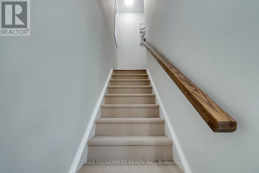 393 Grantham Common — photo 24 of 40