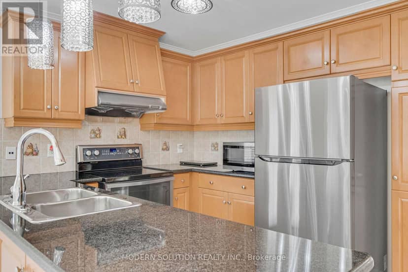 6431 Tenth Line W — photo 15 of 40