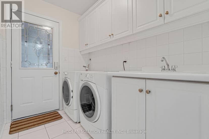 6431 Tenth Line W — photo 26 of 40