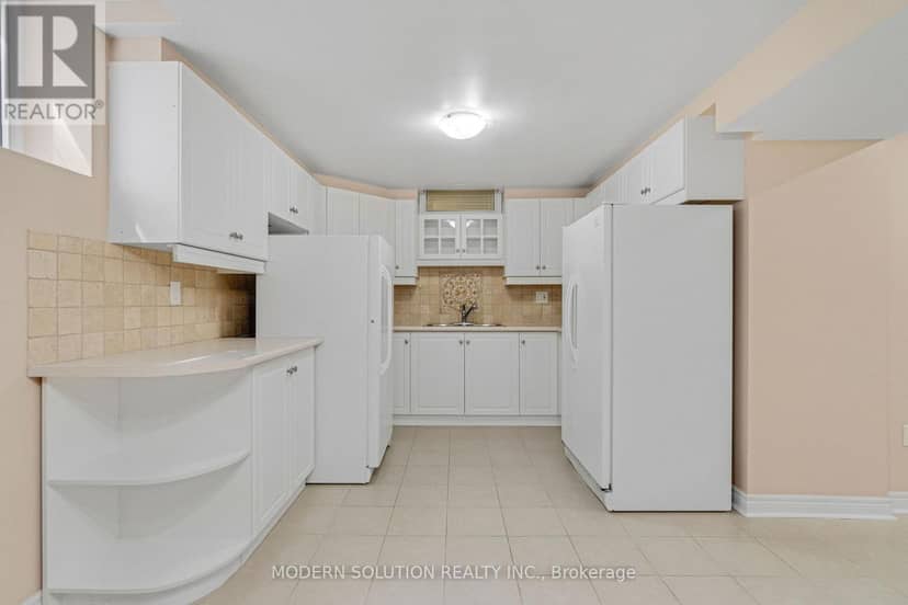 6431 Tenth Line W — photo 33 of 40