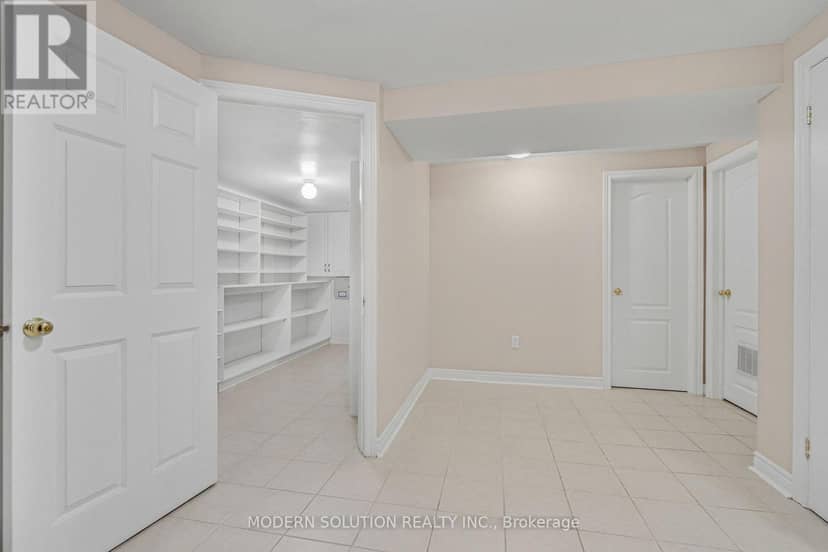 6431 Tenth Line W — photo 39 of 40