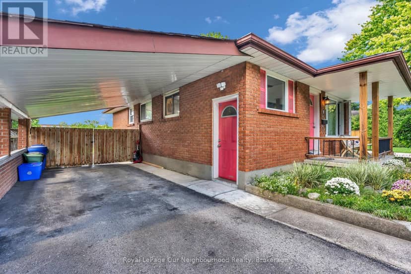 9 Kenwood Crescent — photo 34 of 40