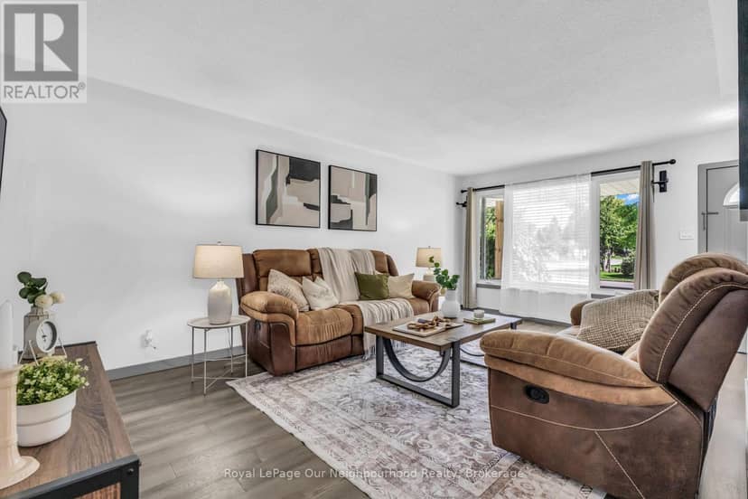 9 Kenwood Crescent — photo 9 of 40
