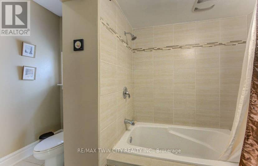 271 London Road W — photo 15 of 32
