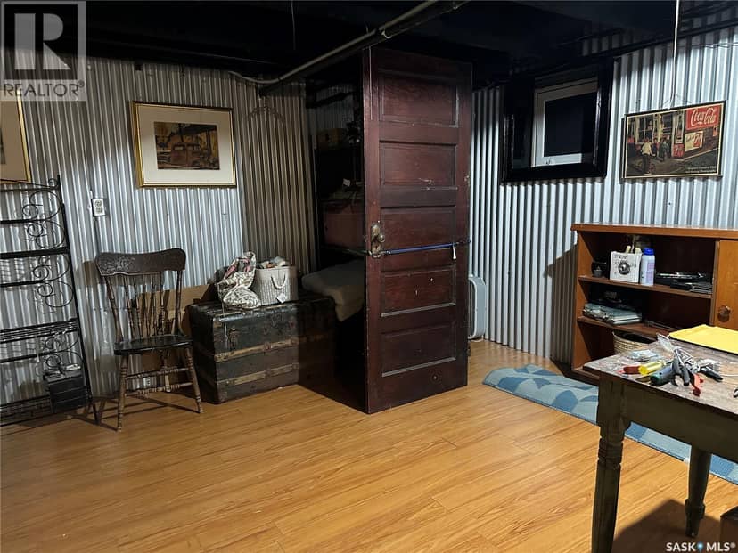 503 Bison AVENUE — photo 35 of 40