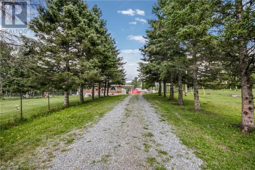 892 Secord, Estaire, photo 2