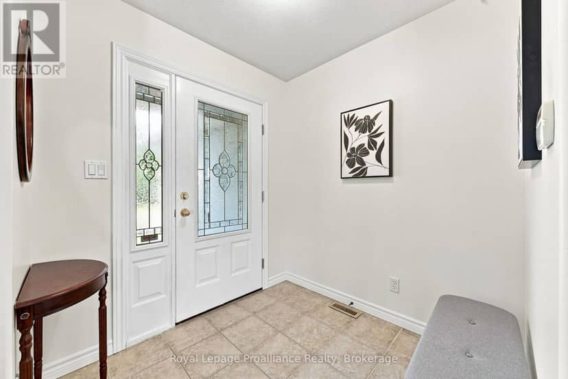 9 Seneca Drive — photo 11 of 40