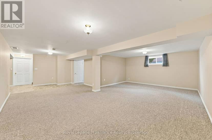 9 Seneca Drive — photo 36 of 40