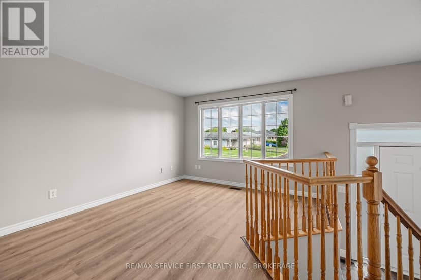 122 Briceland Street — photo 13 of 38