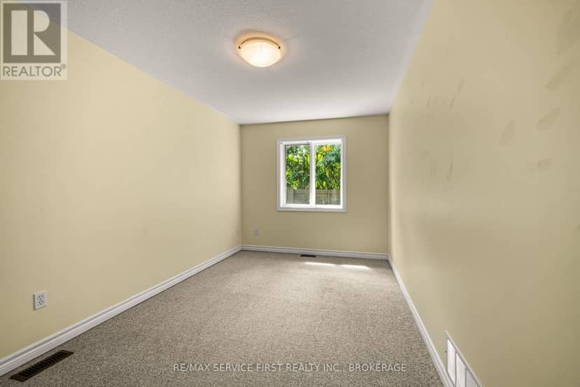 122 Briceland Street — photo 24 of 38