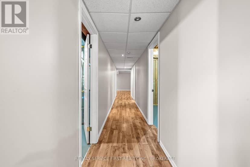 122 Briceland Street — photo 28 of 38