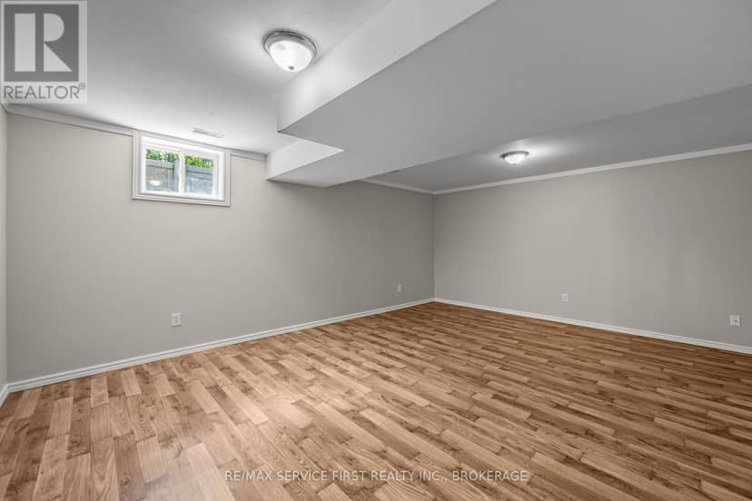 122 Briceland Street — photo 36 of 38