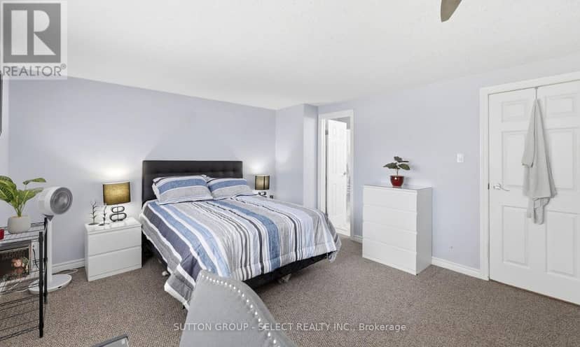 1 - 151 Bonaventure Drive — photo 16 of 25