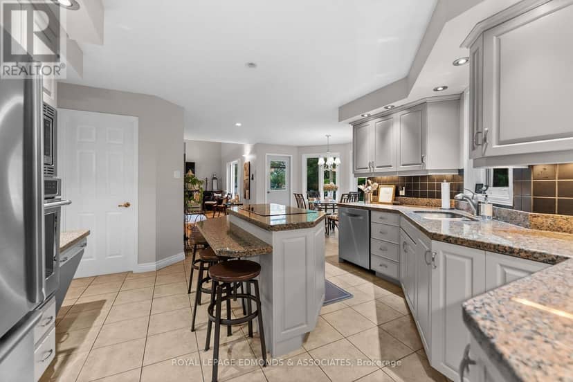 131 Owens Street — photo 14 of 40