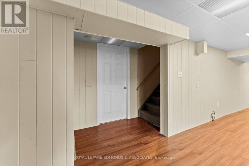 131 Owens Street — photo 32 of 40