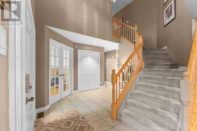 131 Owens Street — photo 5 of 40