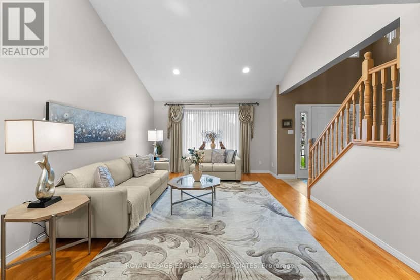131 Owens Street — photo 8 of 40