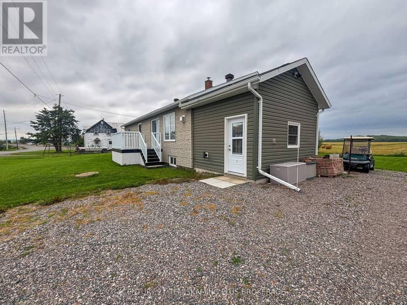 7 Main Street, Timiskaming, photo 3