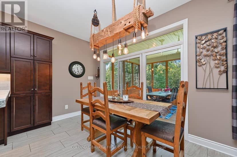 193 Maggie's Crescent — photo 16 of 40
