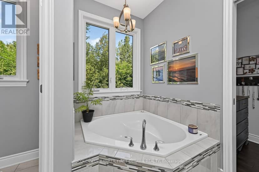 193 Maggie's Crescent — photo 22 of 40